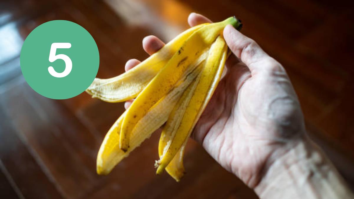 5 usos desconocidos que le puedes dar a la cáscara de banana y pocos lo saben